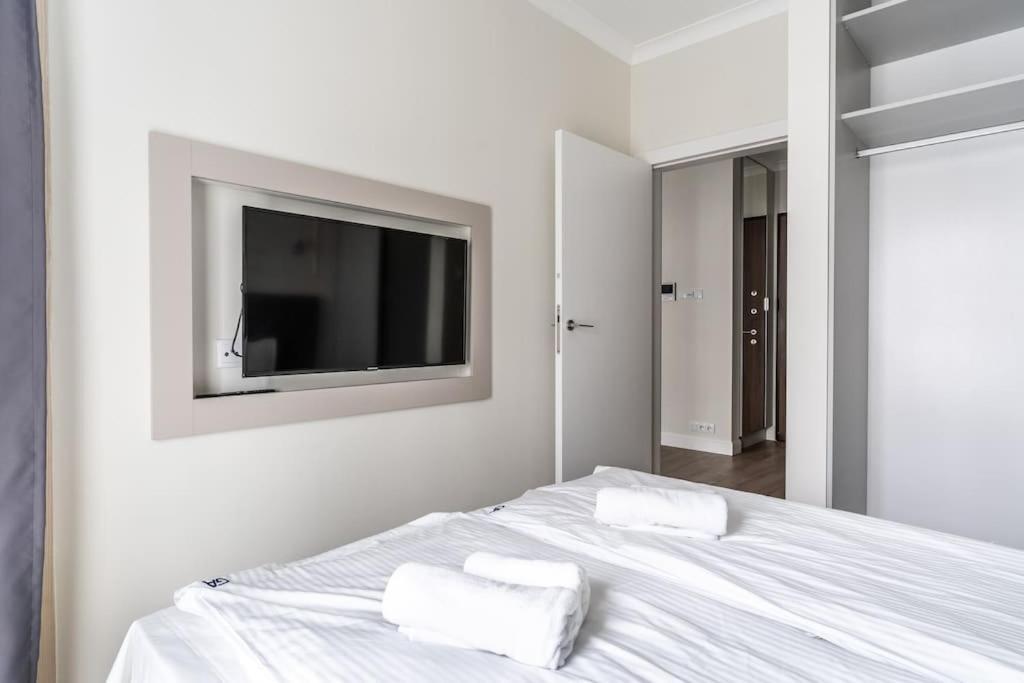Chic & Luxury Apartment By Mennica Residence Varsavia Esterno foto