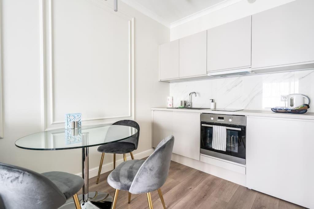 Chic & Luxury Apartment By Mennica Residence Varsavia Esterno foto